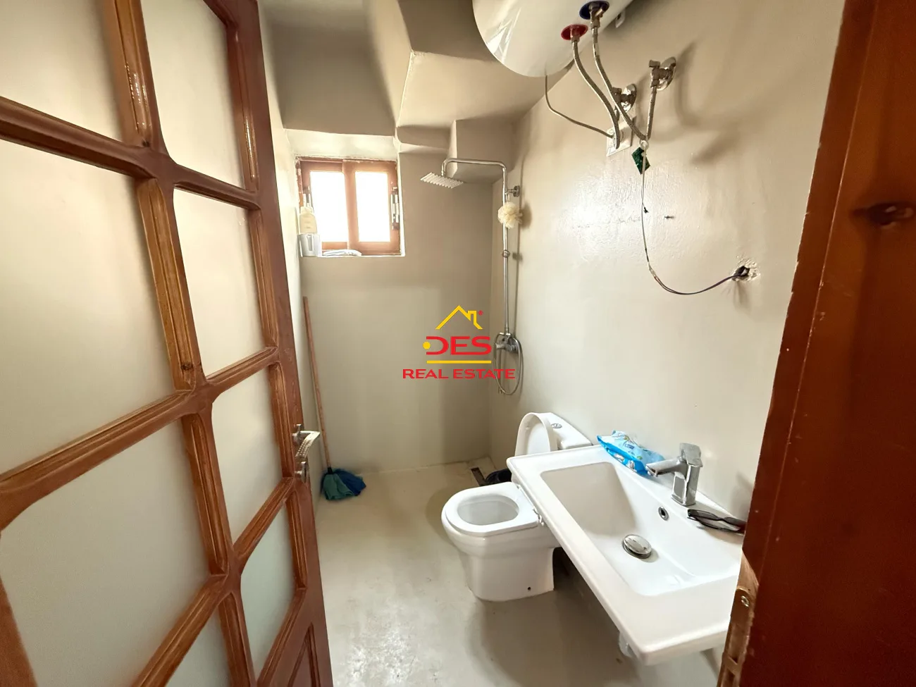 Shitet apartament 2+1 pranë shkollës ” 24 maji” ,vlorë