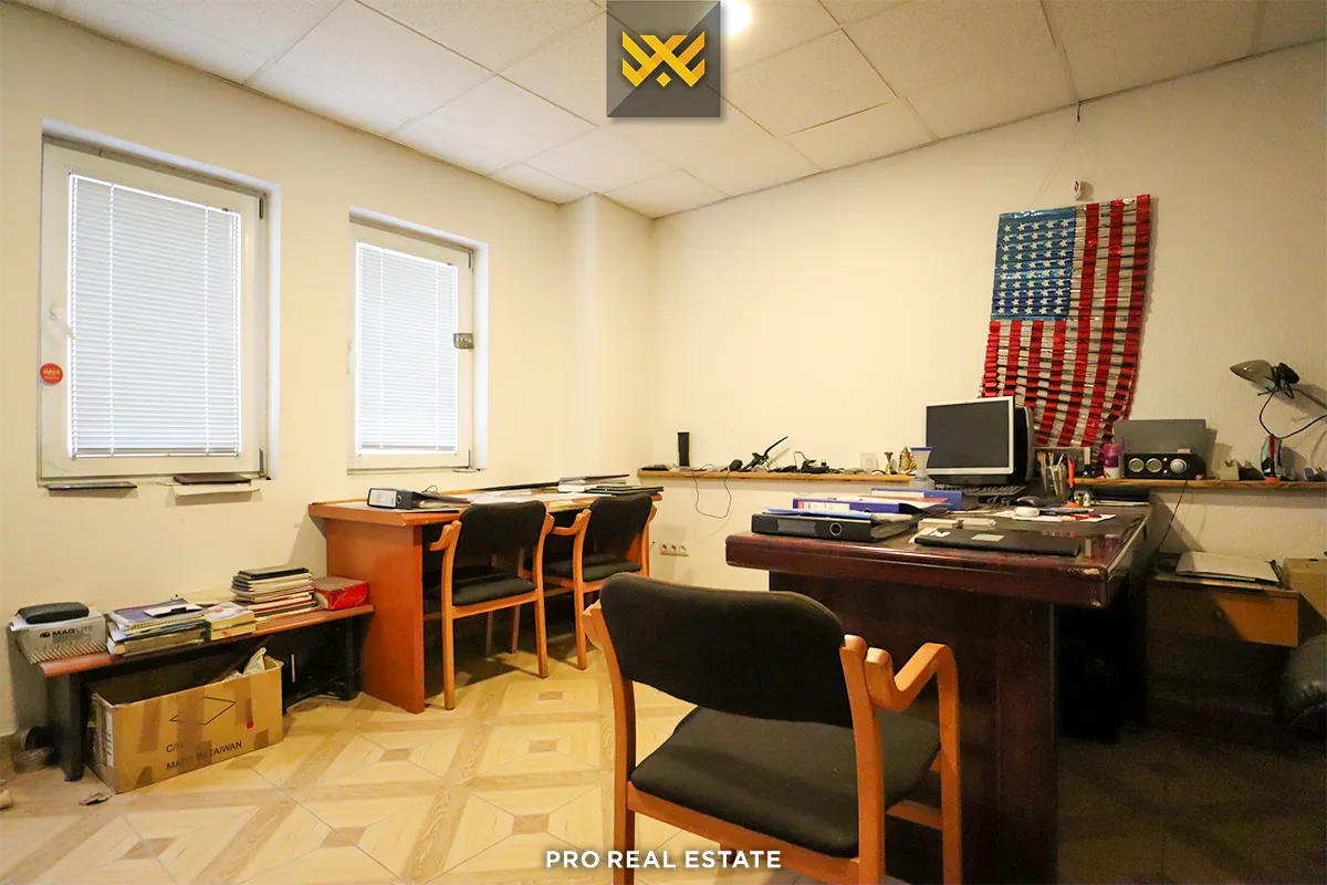 Zyrë 35m² me #QIRA në Dragodan