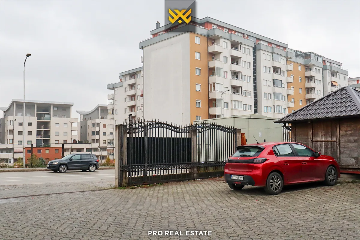 Zyrë 35m² me #QIRA në Dragodan