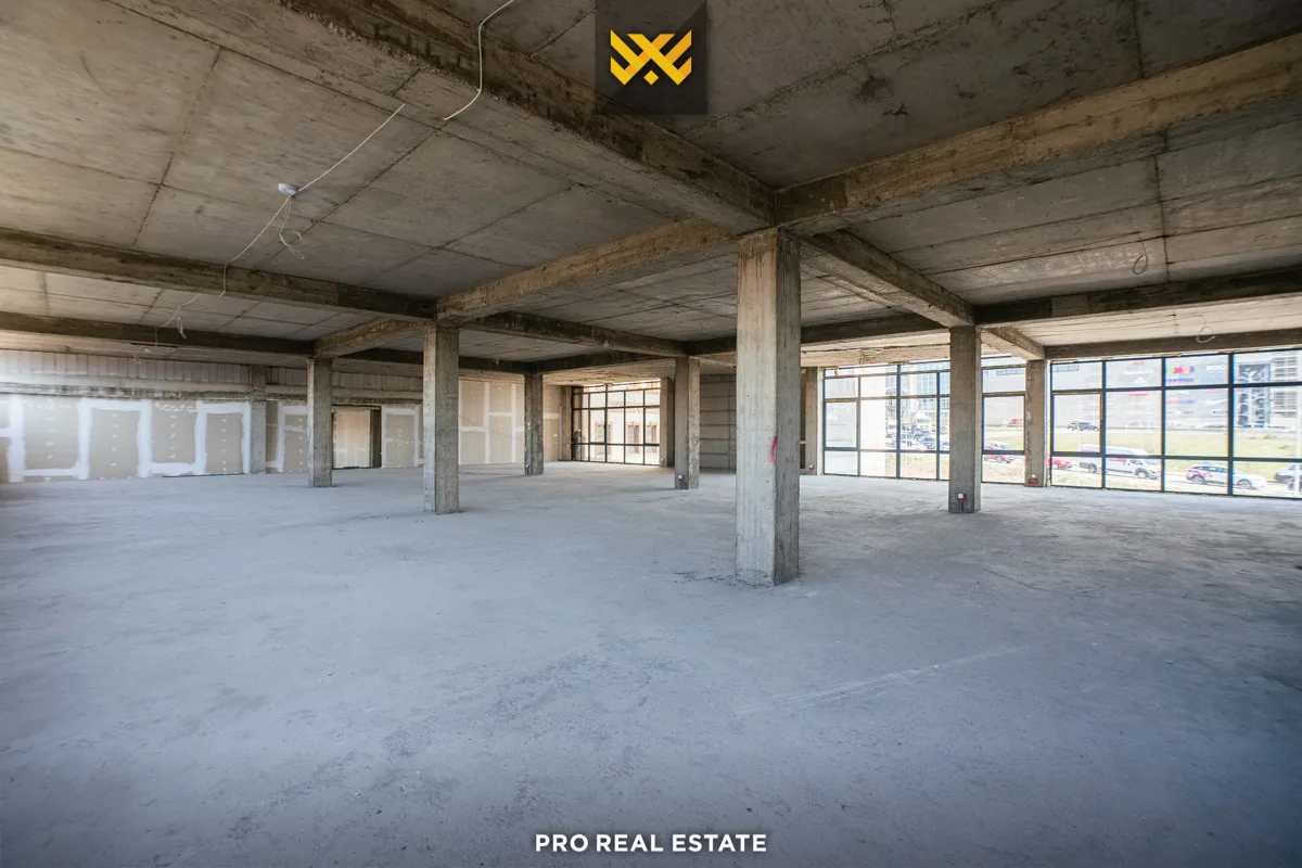 Objekt 1700m² me #QIRA në Veternik