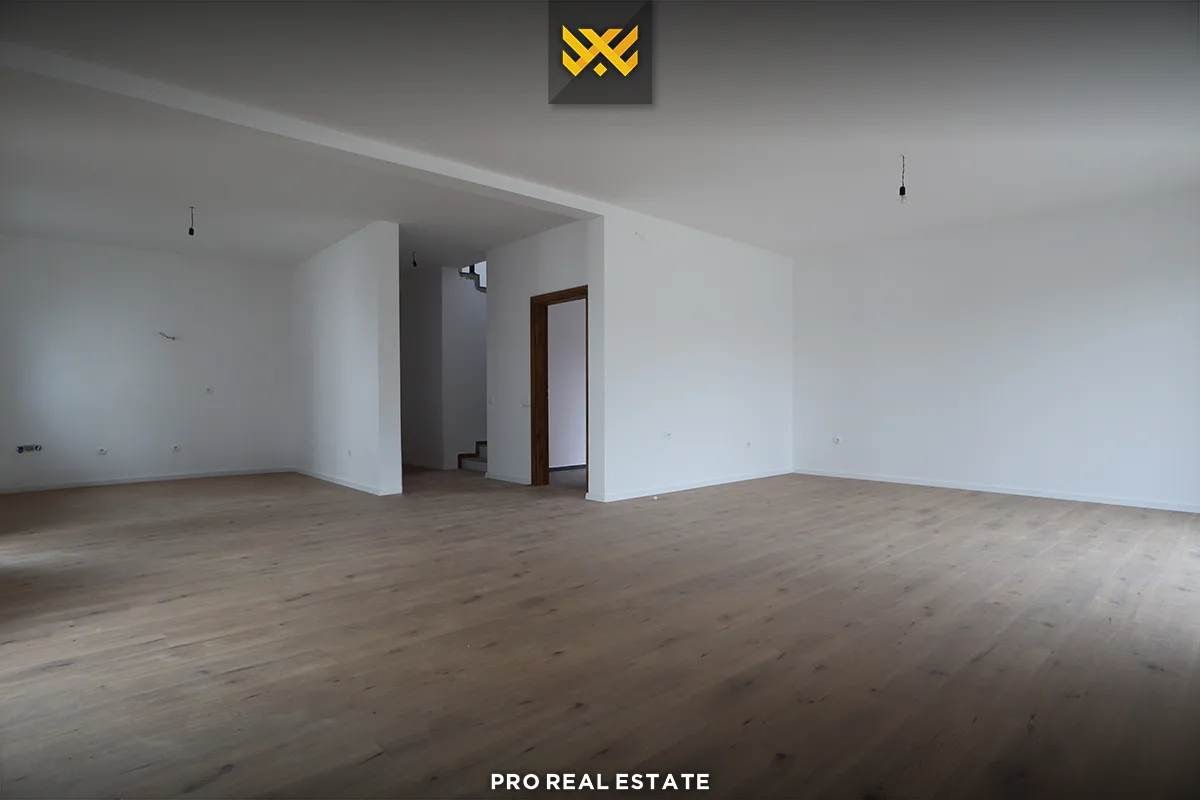 Shtëpi 260m² për #SHITJE në Çagllavicë.