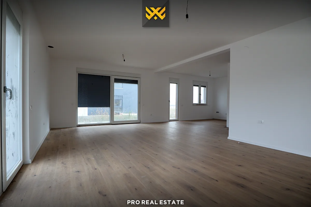 Shtëpi 260m² për #SHITJE në Çagllavicë.