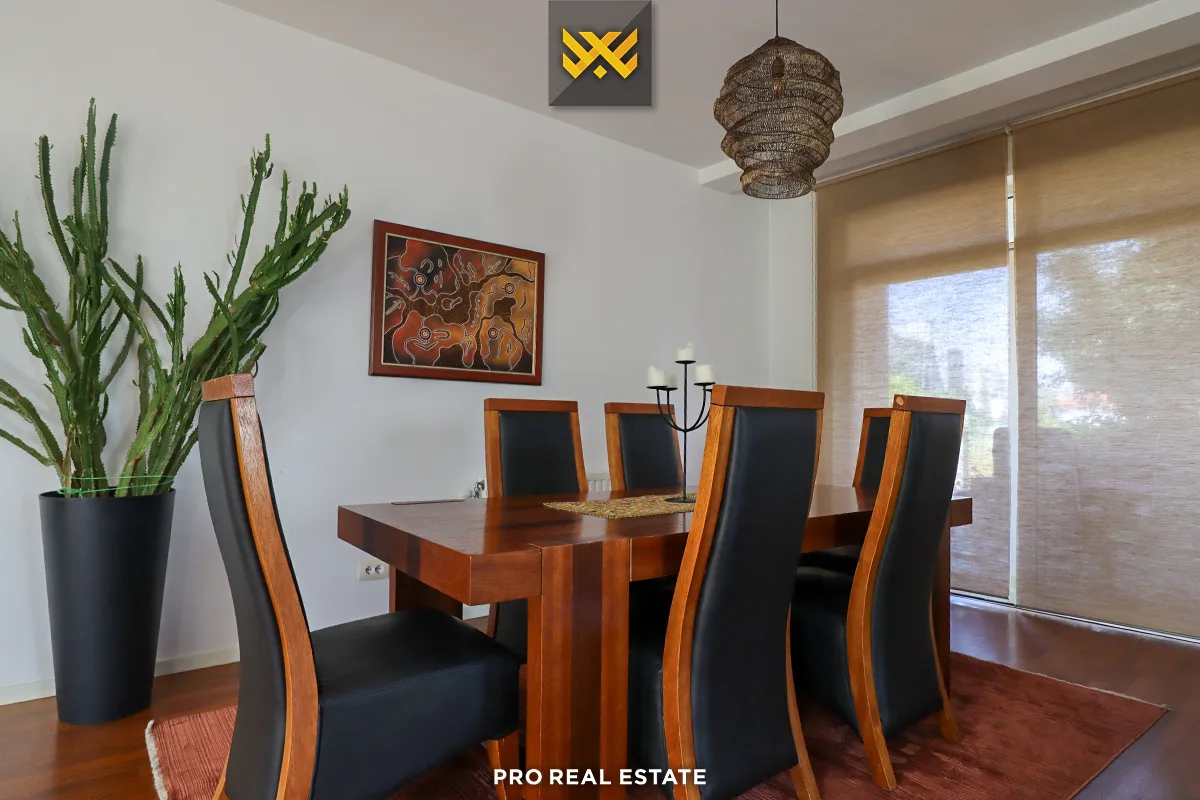 Shtëpi 750m² për #SHITJE në Veternik