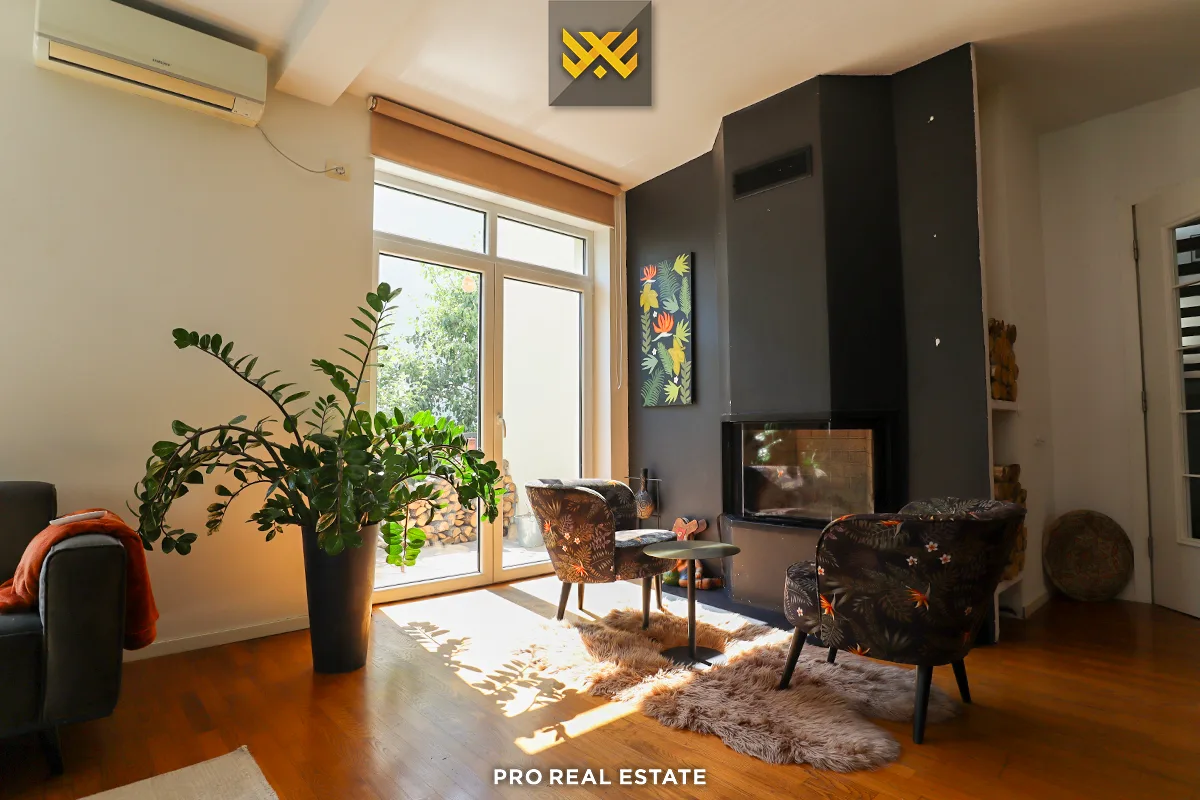 Shtëpi 750m² për #SHITJE në Veternik