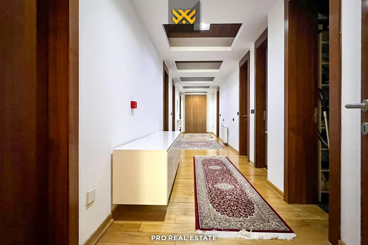 Banesë Penthouse 236m² + 164m² për #SHITJE në Pejton