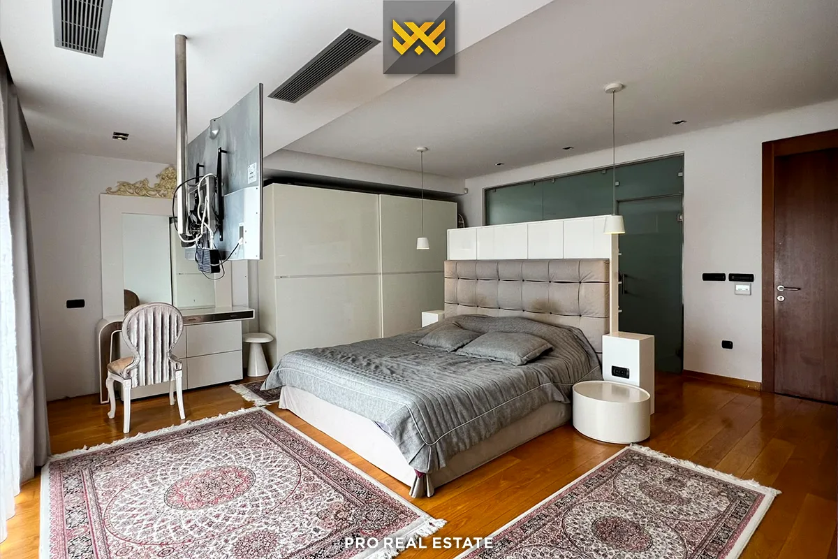 Banesë Penthouse 236m² + 164m² për #SHITJE në Pejton