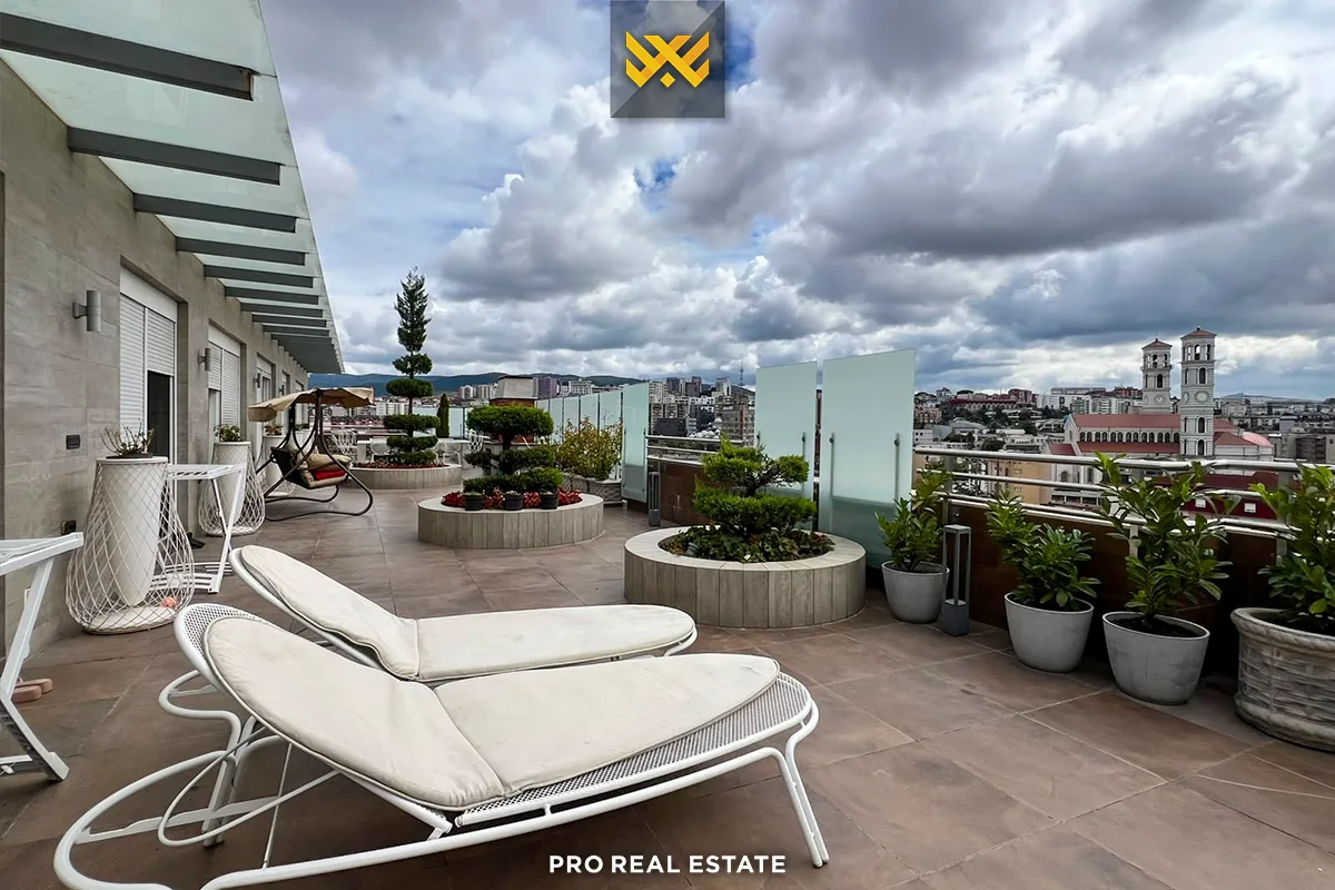 Banesë Penthouse 236m² + 164m² për #SHITJE në Pejton