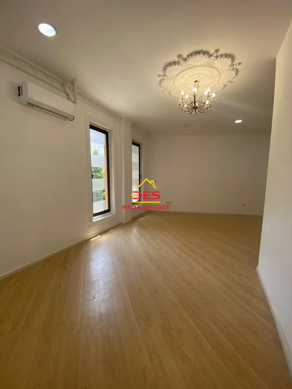 Ambjent Biznesi Ideal për Zyra në Rrugën e Abdi Toptani – 80 m², 2 Zyra + Recepsion