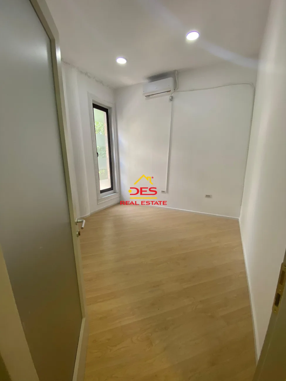 Ambjent Biznesi Ideal për Zyra në Rrugën e Abdi Toptani – 80 m², 2 Zyra + Recepsion