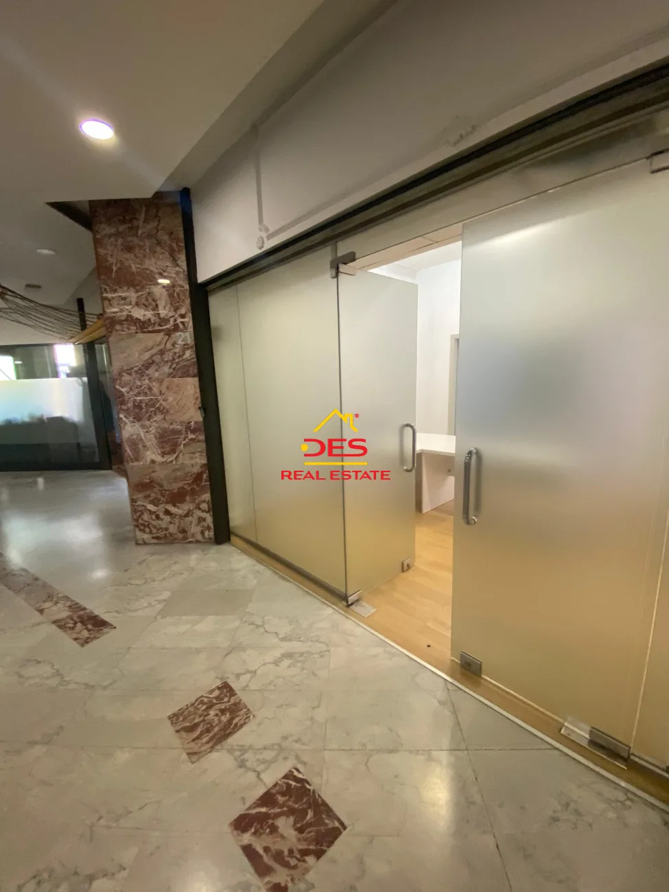 Ambjent Biznesi Ideal për Zyra në Rrugën e Abdi Toptani – 80 m², 2 Zyra + Recepsion