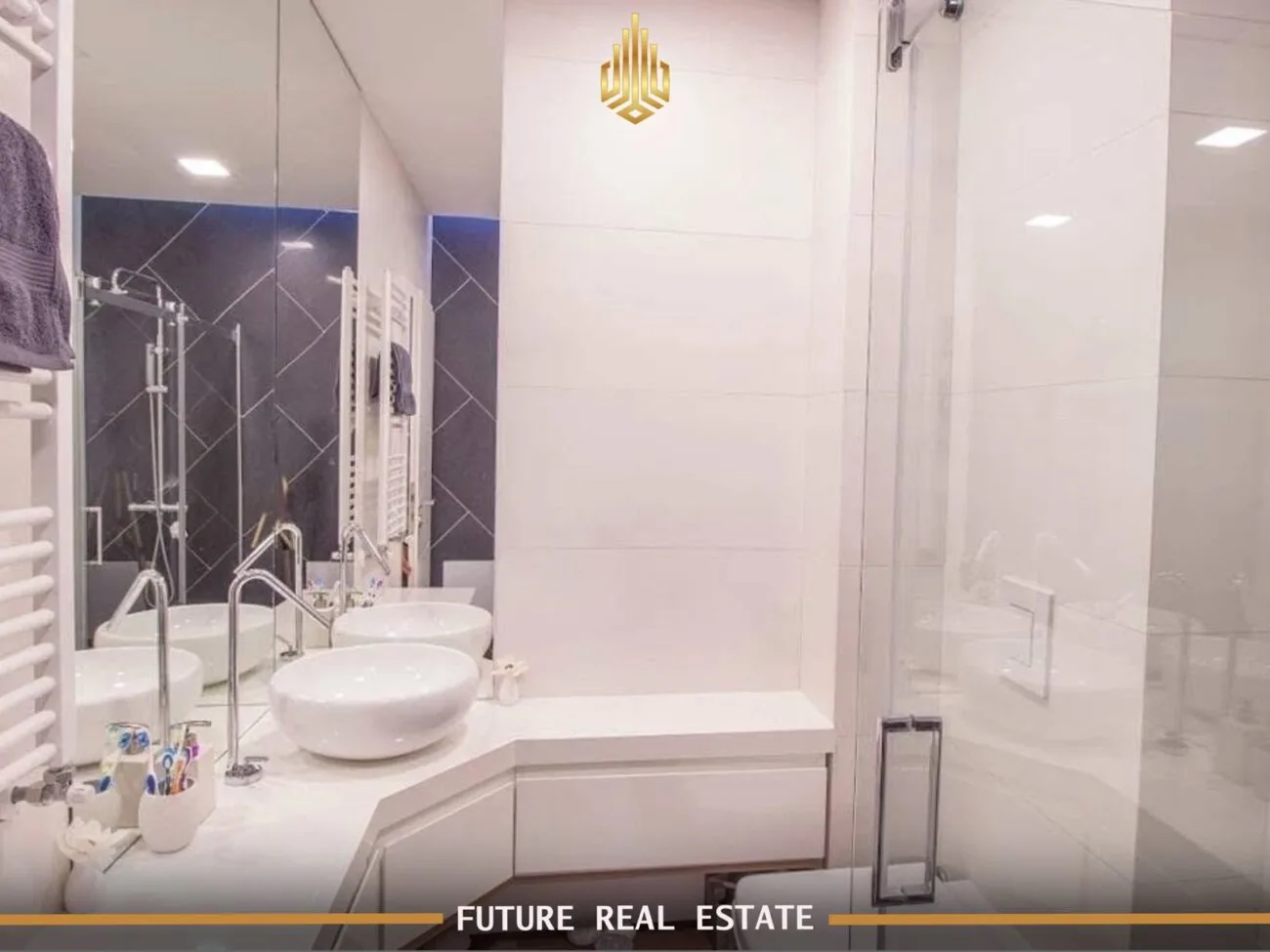 Duplex modern me QIRA – 3 dhoma gjumi – Pejton