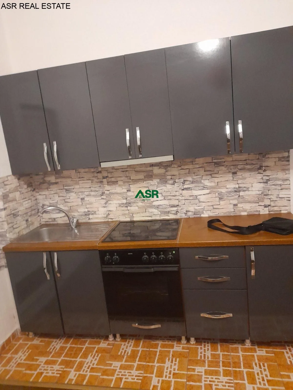 #ID:4504 Banesë 65m2 me #qira në rr.Muharrem Fejza