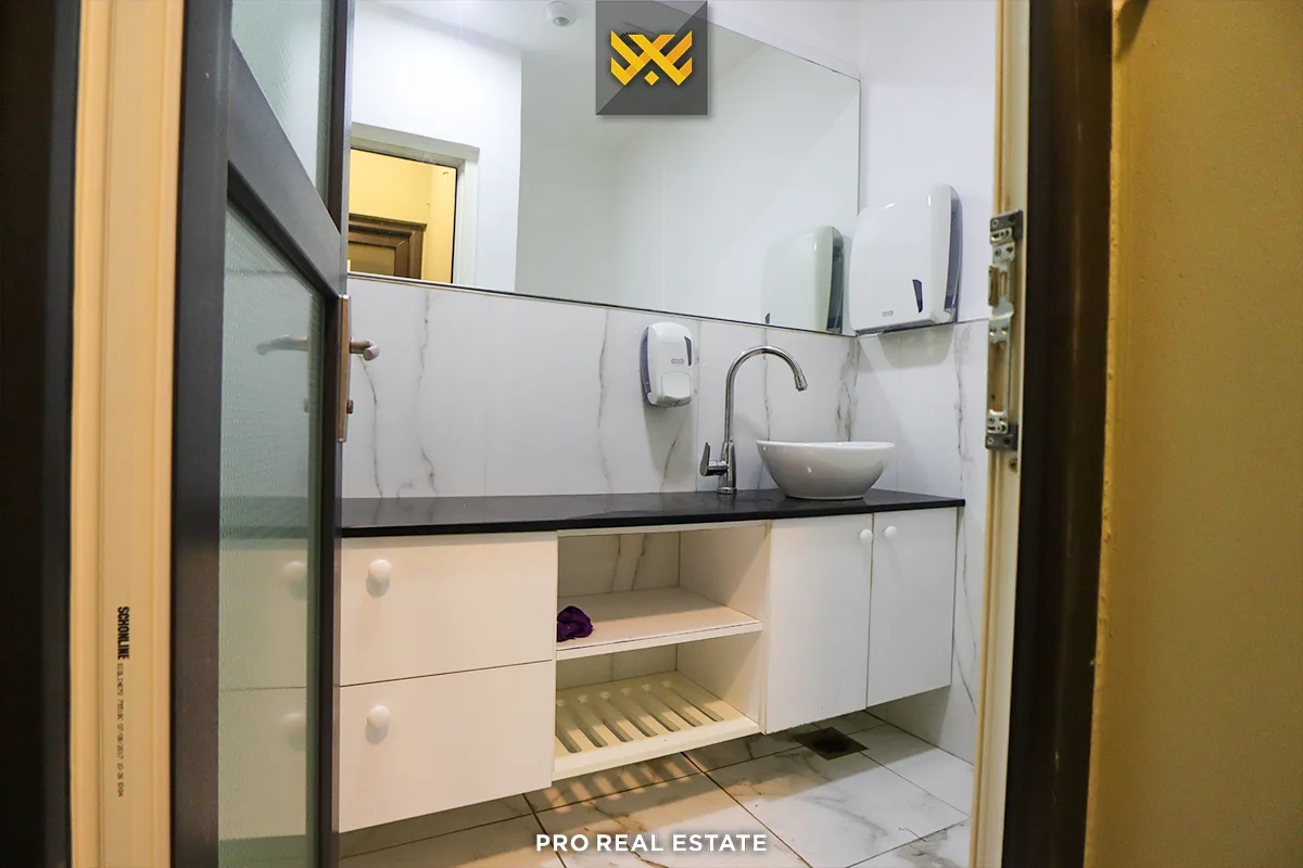 Lokal 160m² me #QIRA në Fushë Kosovë