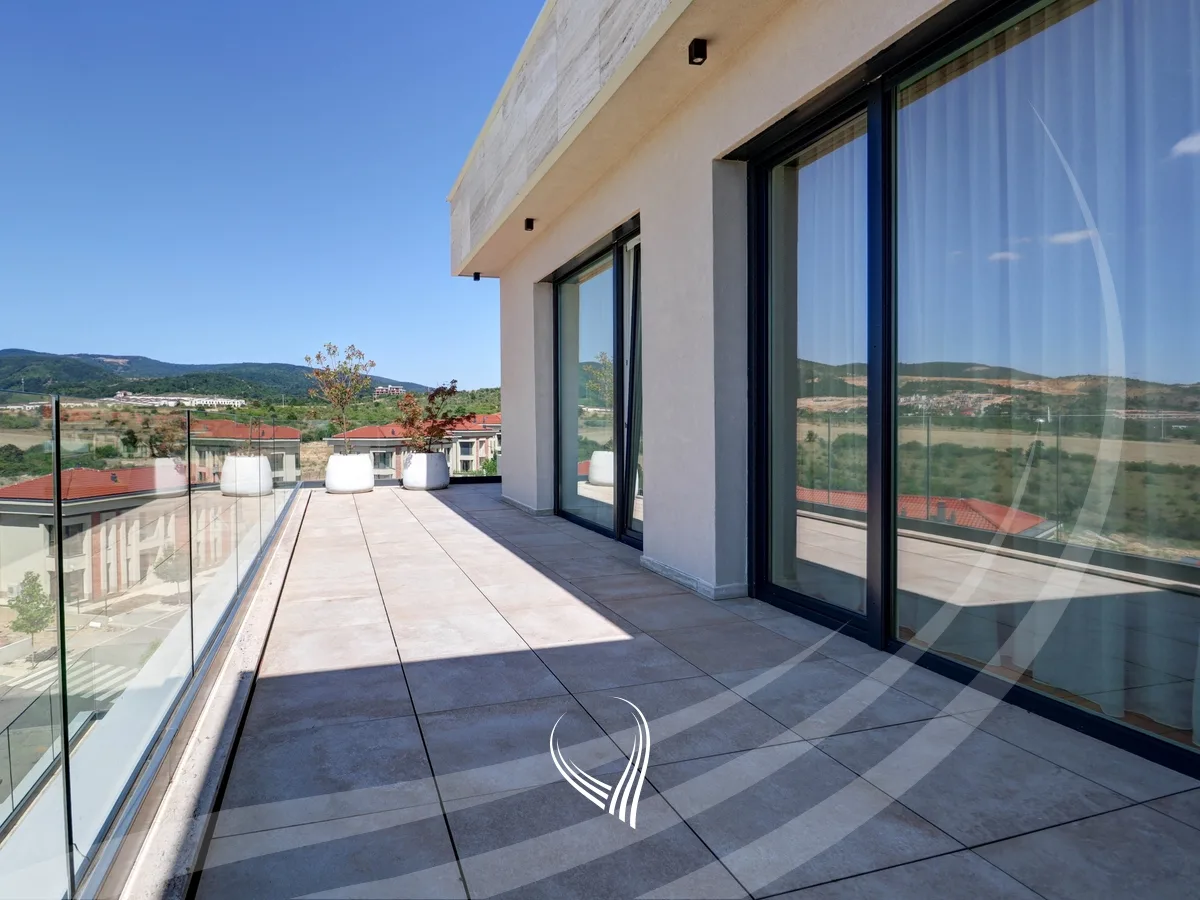 Penthouse ekskluziv 235.24m2 në shitje në lagjen Marigona Hill
