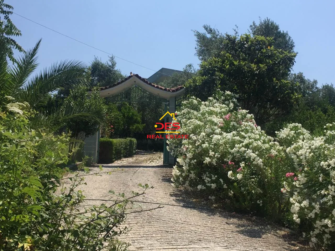 Shitet vilë 2 kate + garazh nëntokë në kuzum baba ,vlorë