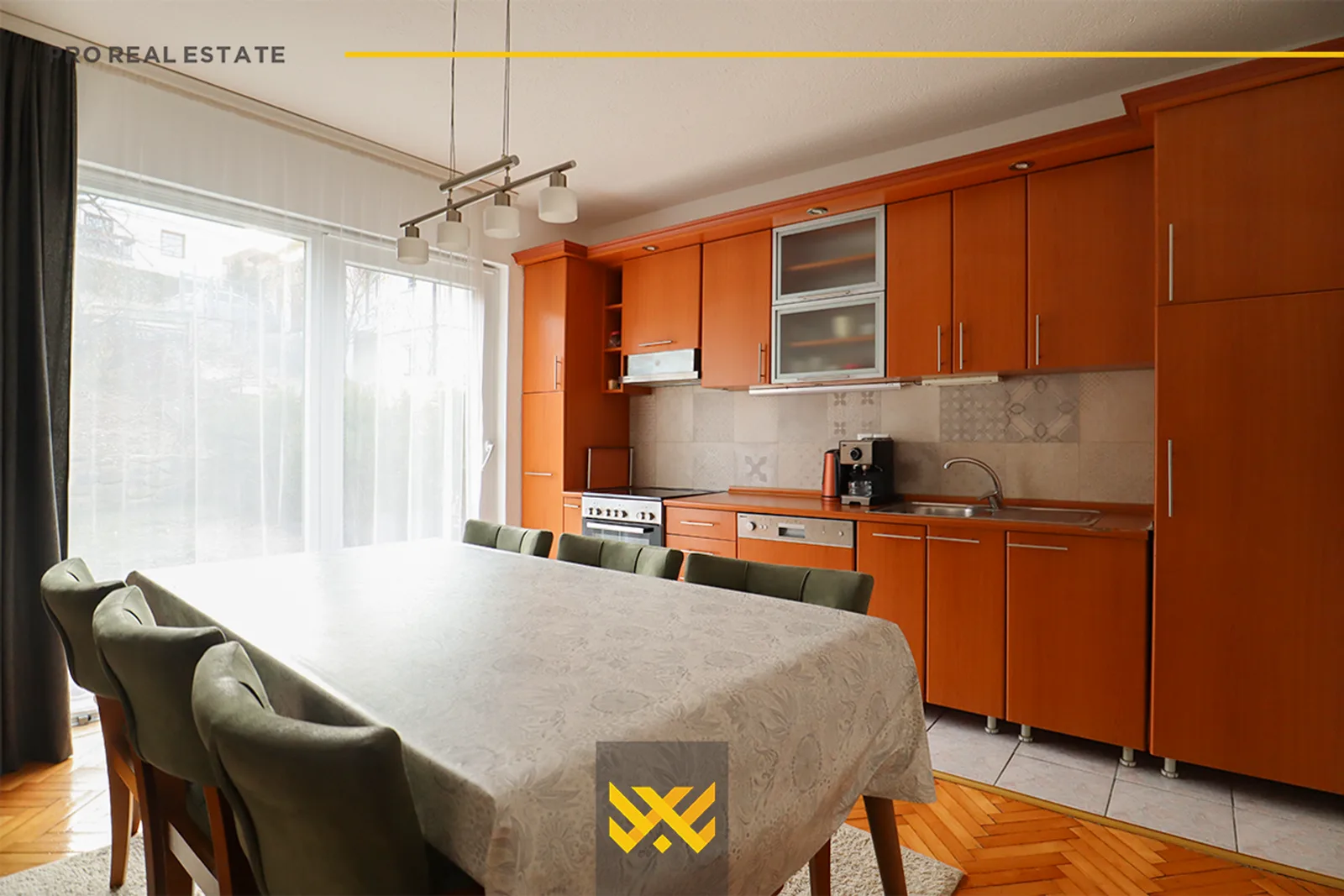 Shtëpi 356.95m² në SHITJE në Sofali.