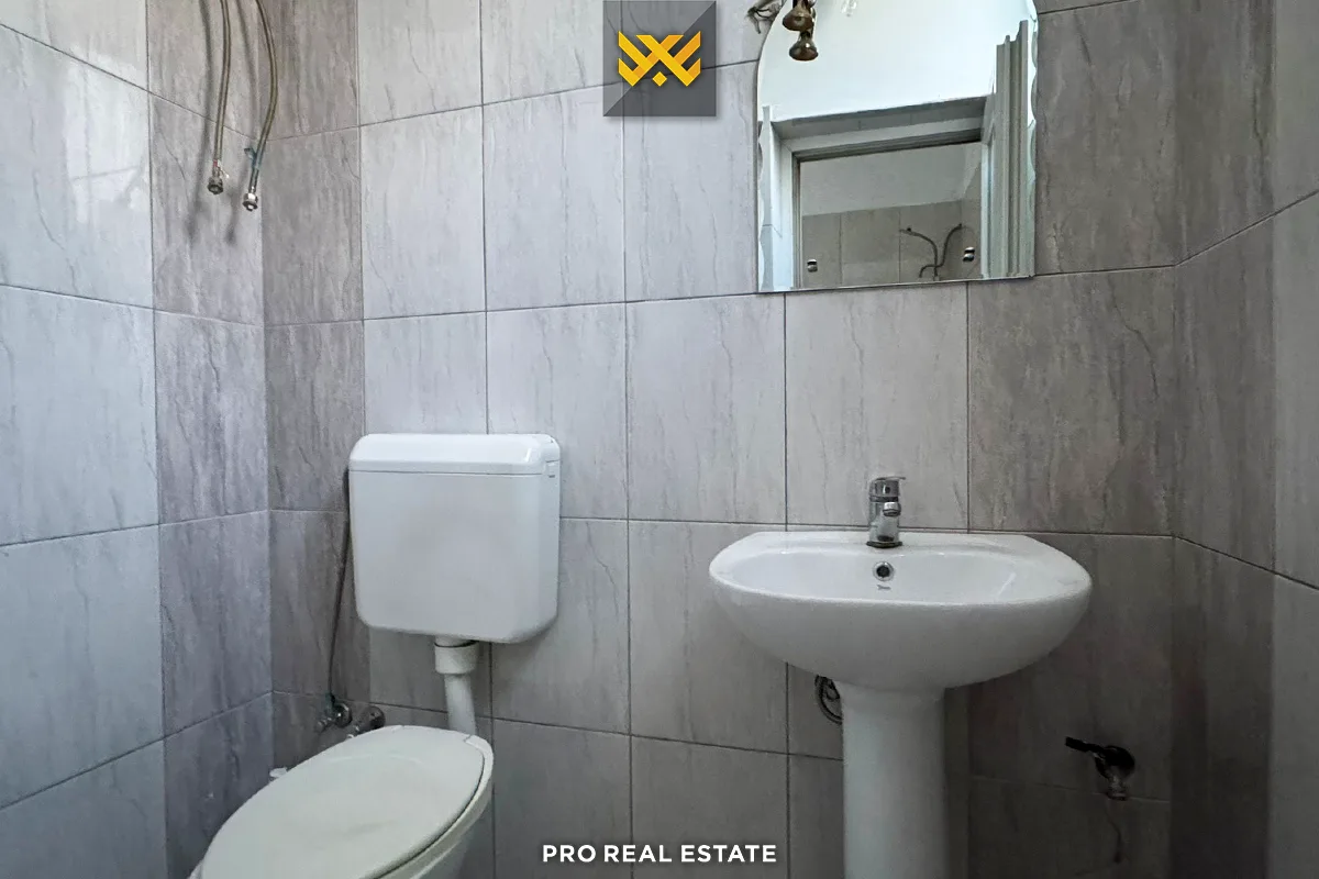 Lokal 167.50m² me #QIRA në Pejë