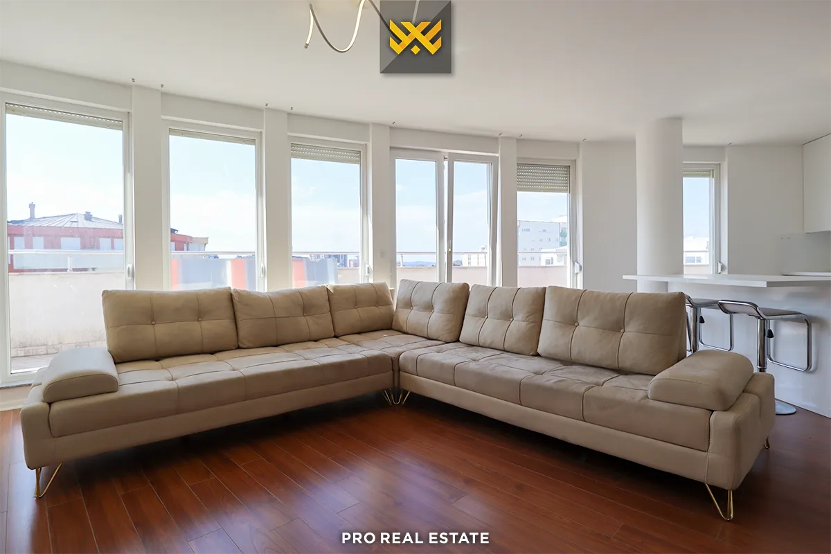Banesë 142m² + 60m² për #SHITJE te Rruga C