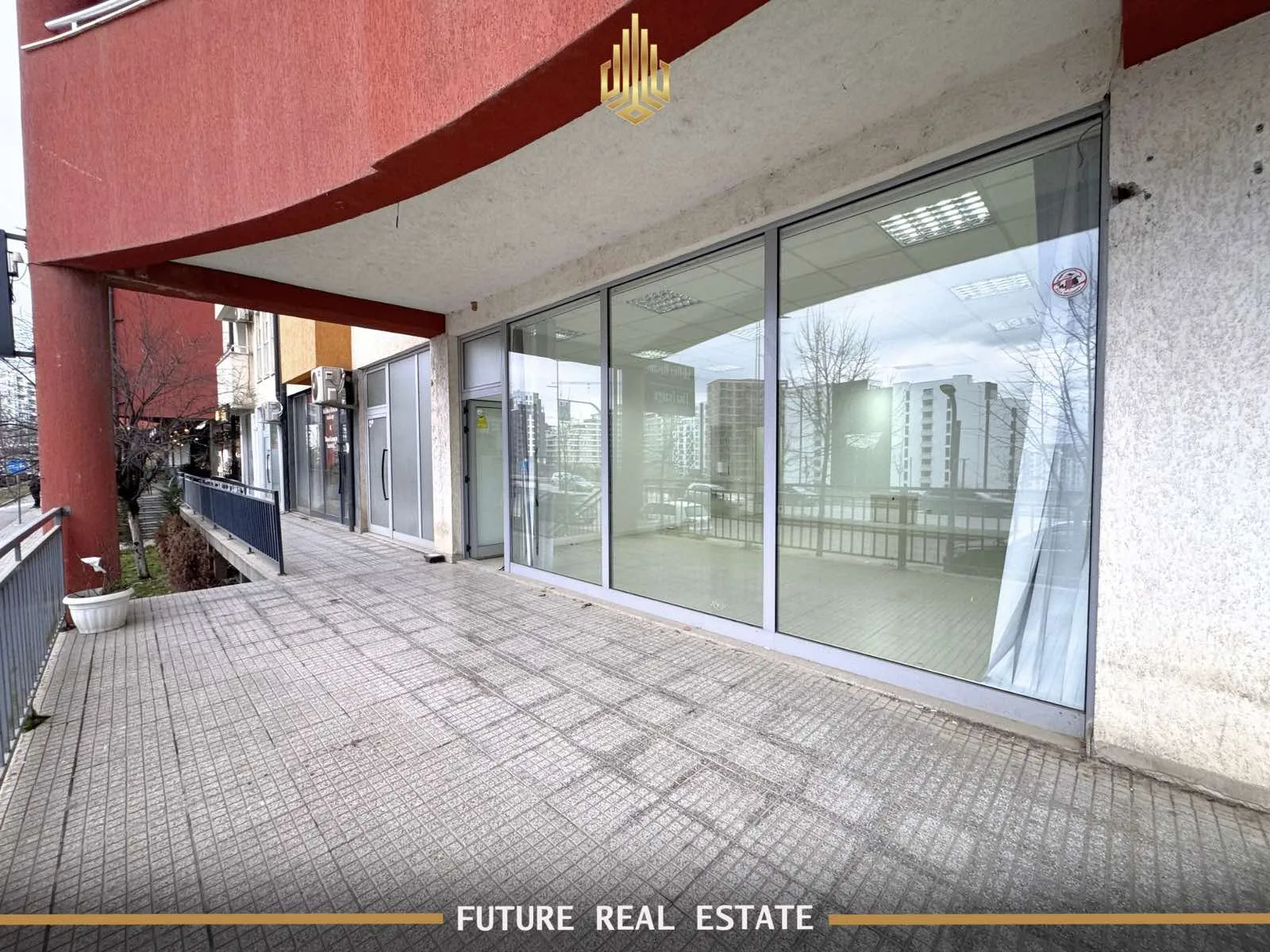 Lokal me QIRA – Prishtinë – Rruga C
