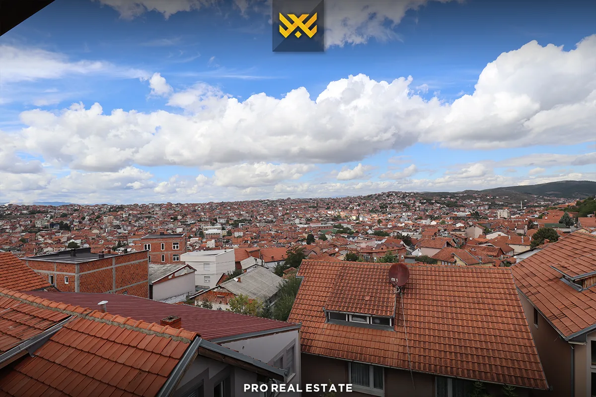 Shtëpi 400m² për #SHITJE në Taslixhe.