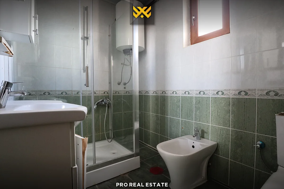 Shtëpi 400m² për #SHITJE në Taslixhe.