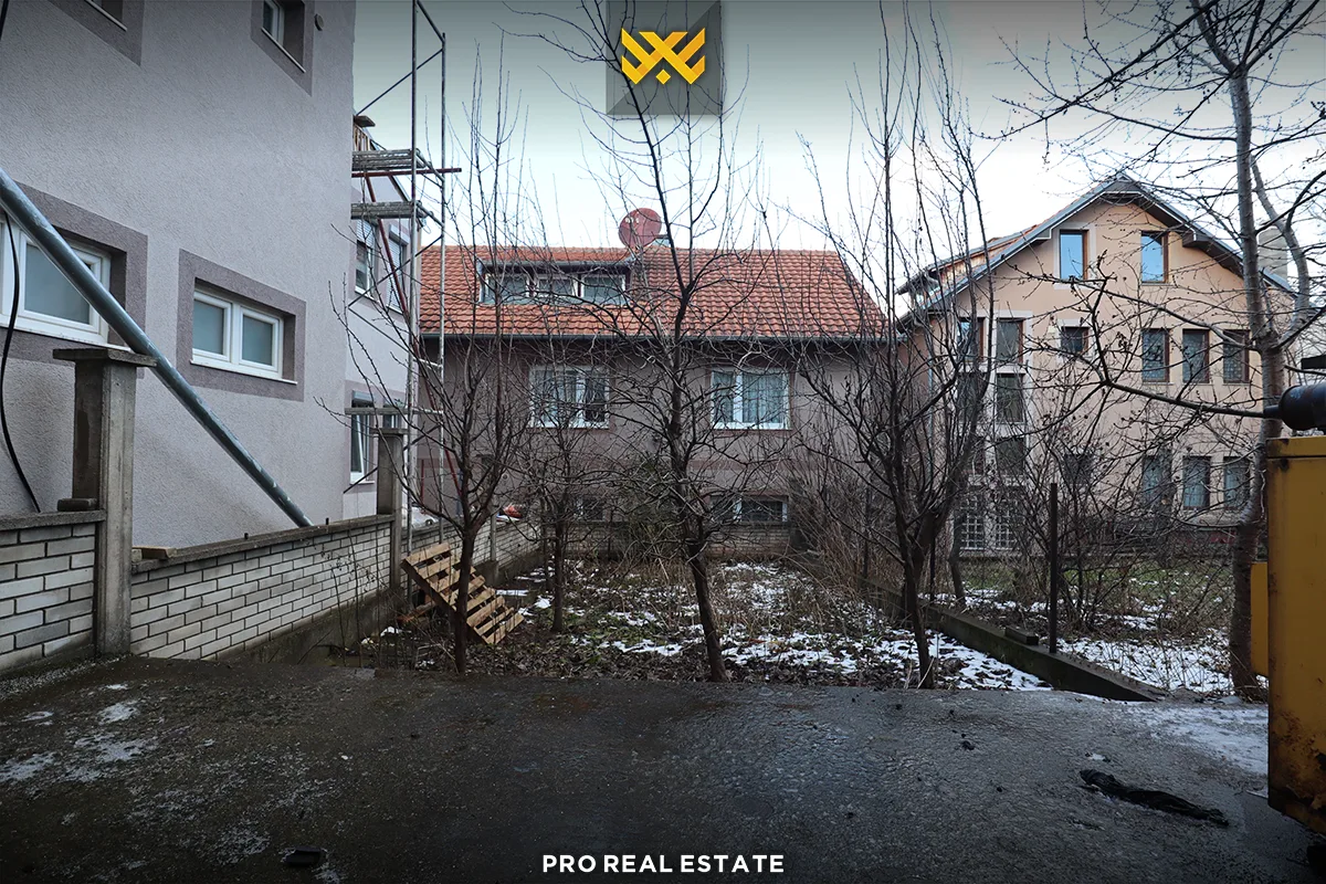 Shtëpi 400m² për #SHITJE në Taslixhe.