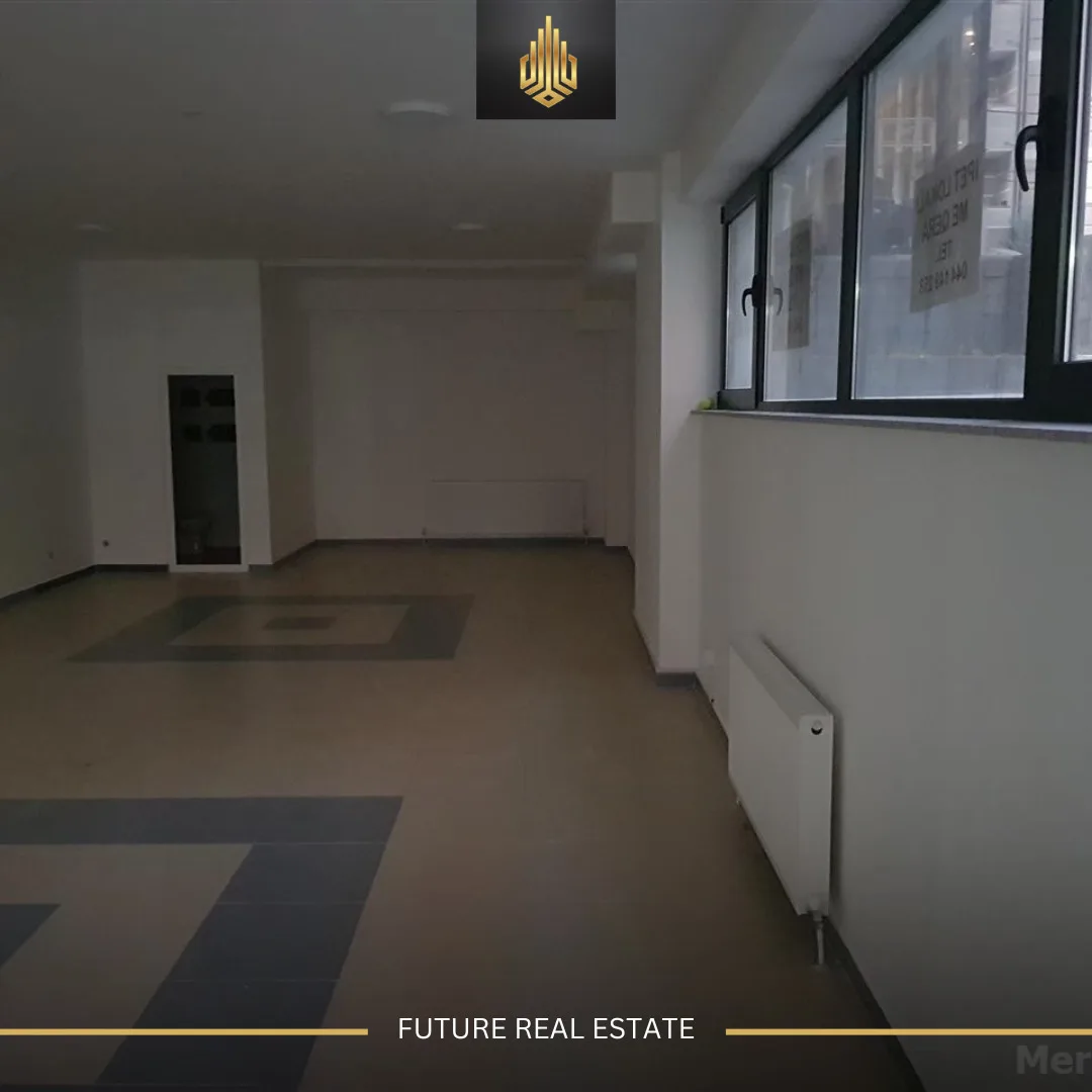 Lokal me QERA/70m²