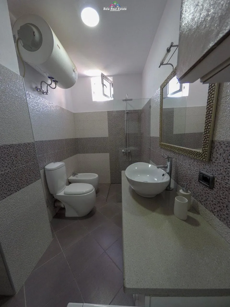 Apartament Me Qera 1+1 Ne Myslym Shyr (ID B2101602) Tirane