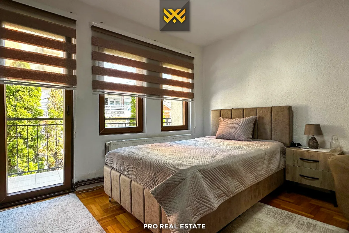 Dy shtëpi 240m² dhe 215m² për #SHITJE në Lagjen Dodona