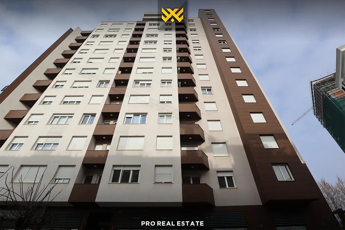 Lokal 68m² për #SHITJE në Aktash.