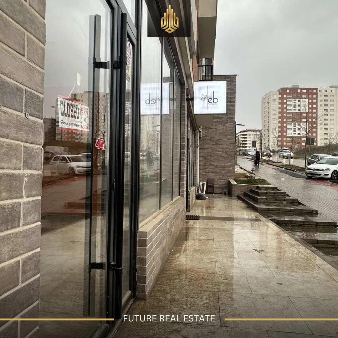 Lokal me QERA/58m²