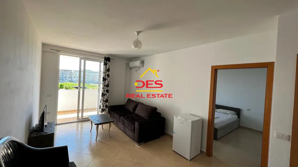 Shitet apartament 1+1 shëngjin.