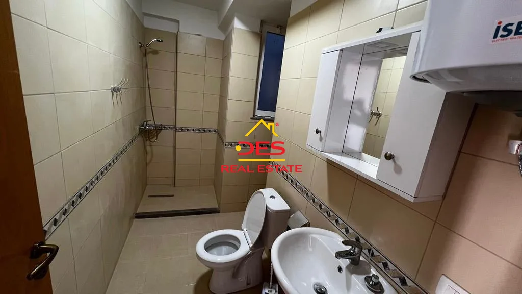 Shitet apartament 1+1 shëngjin.