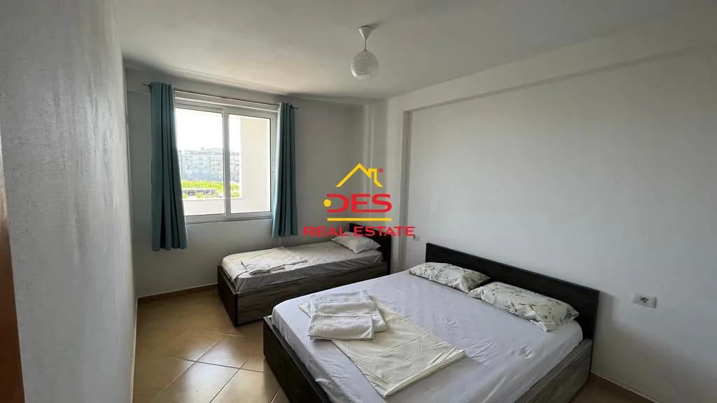 Shitet apartament 1+1 shëngjin.