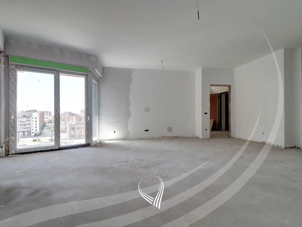 Banesë me 2 dhoma gjumi në shitje në lagjen Mati 1