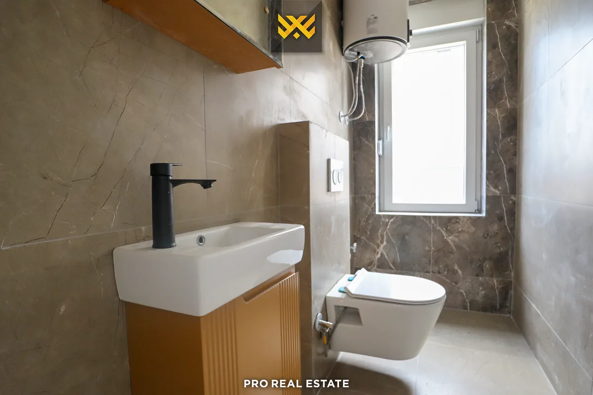 Banesë 88.3m² + 41m²  për #SHITJE te Prishtina e Re.