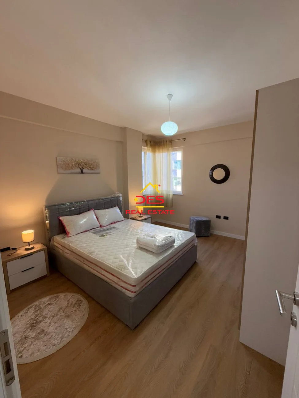 JEPET ME QIRA SUPER APARTAMENT 2+1 TE BULEVARDI ZOGU l, TIRANË.