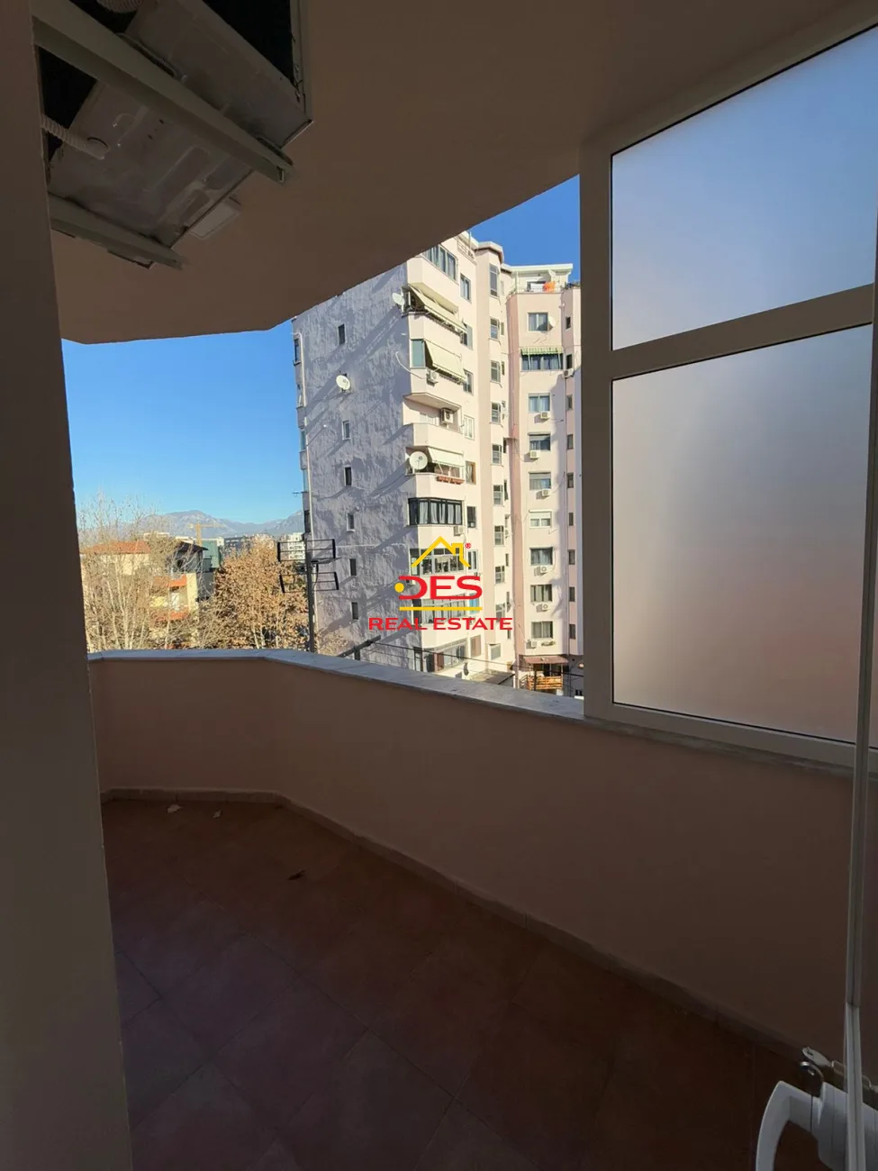 JEPET ME QIRA SUPER APARTAMENT 2+1 TE BULEVARDI ZOGU l, TIRANË.