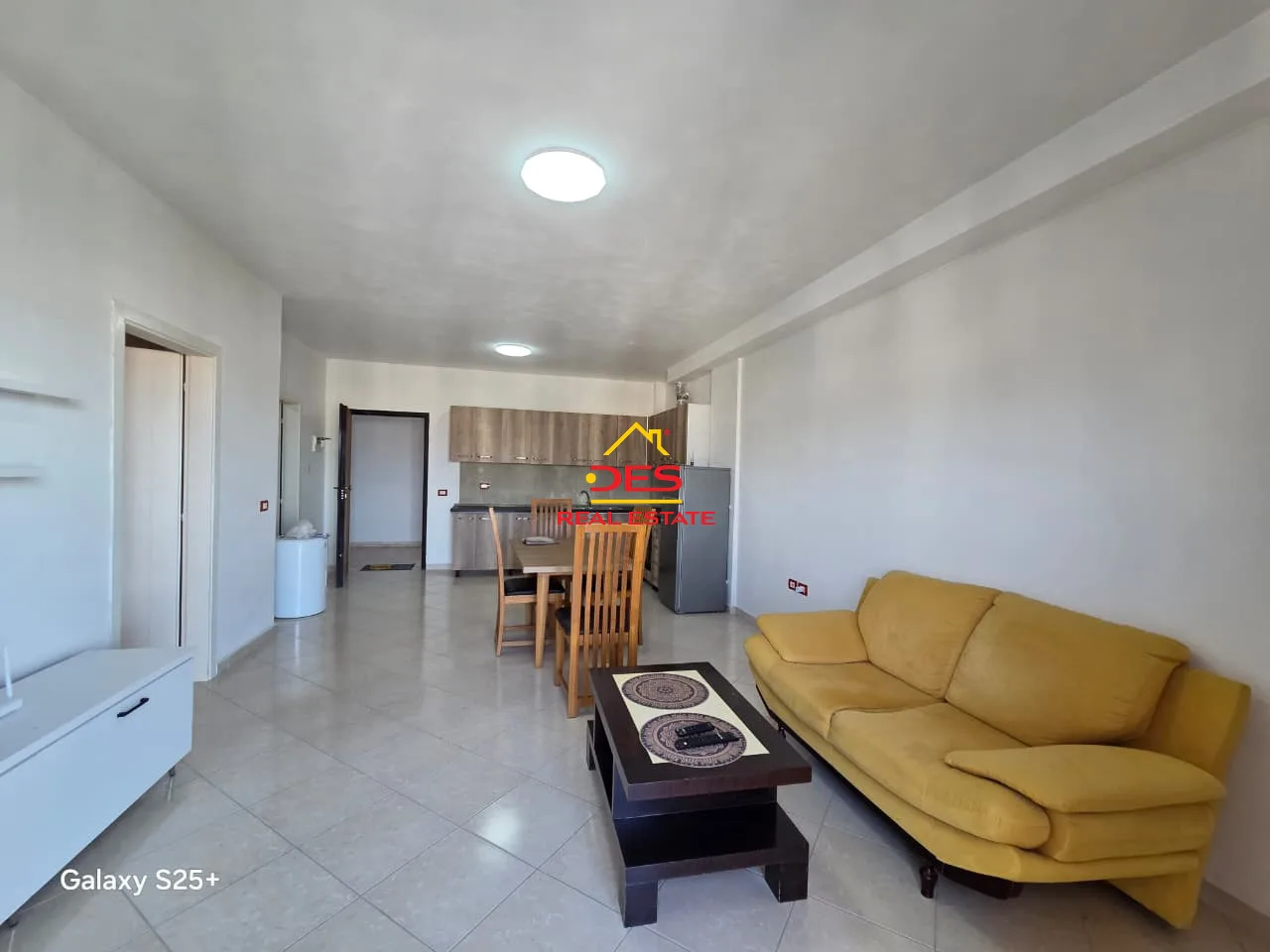 Jepet me qira apartament 1+1 te rruga e cipajve,vlorë