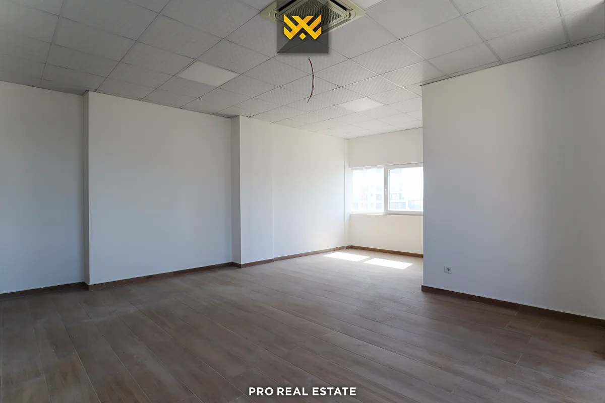 Zyrë 72m² me #QIRA te Prishtina e Re
