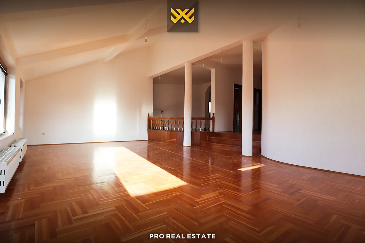 Kat shtëpie 177m² me #QIRA në Mati 1