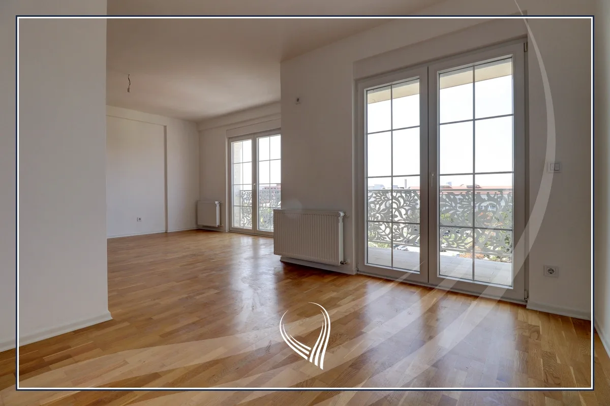 Duplex Penthouse me 4 dhoma gjumi në shitje në lagjen Mati 1
