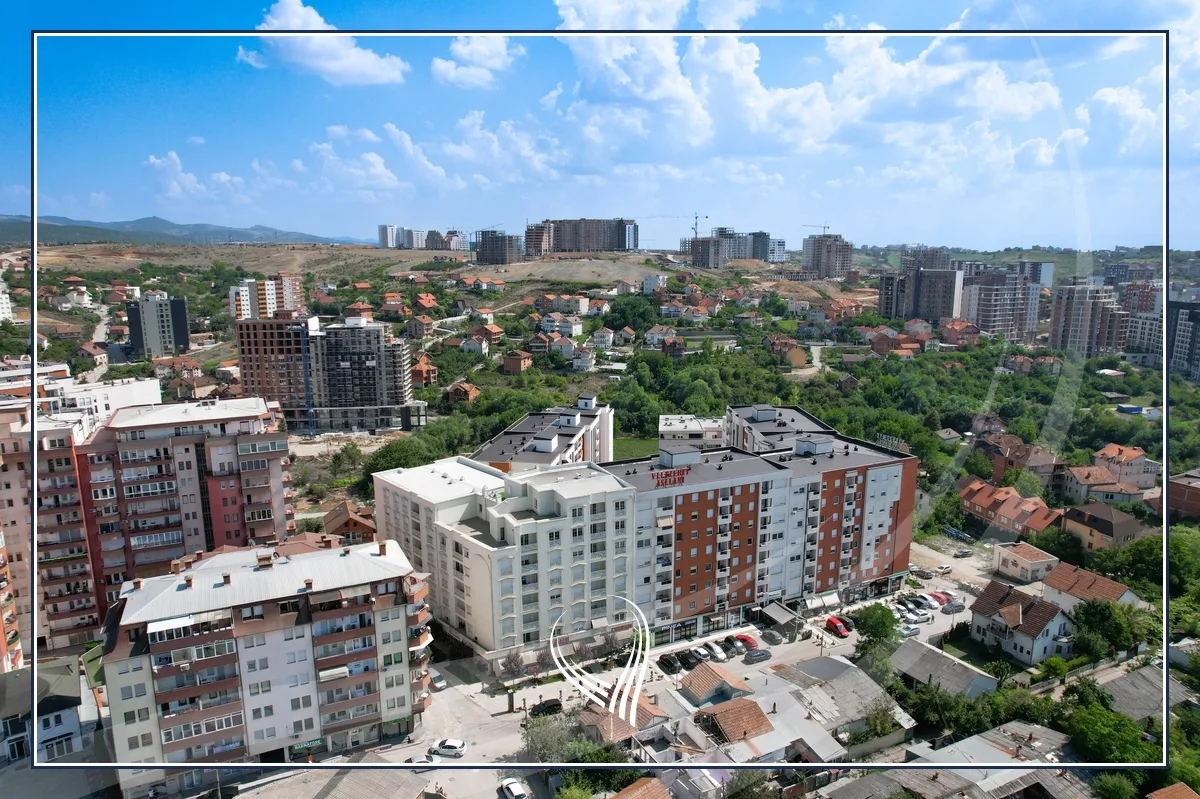 Duplex Penthouse me 4 dhoma gjumi në shitje në lagjen Mati 1