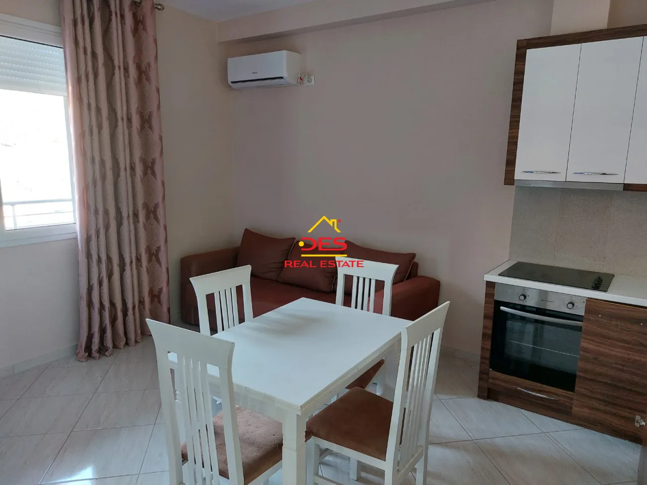 Jepet me qira apartament 2+1 te shkolla e marinës lungomare, vlorë