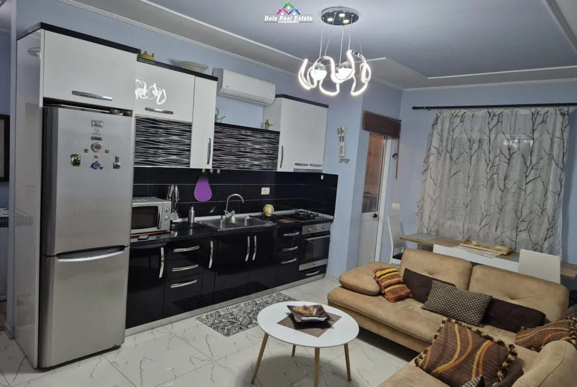 Apartament Me qera 2+1 Tek Ish Tregu Elektrik (ID B221421) Tirane