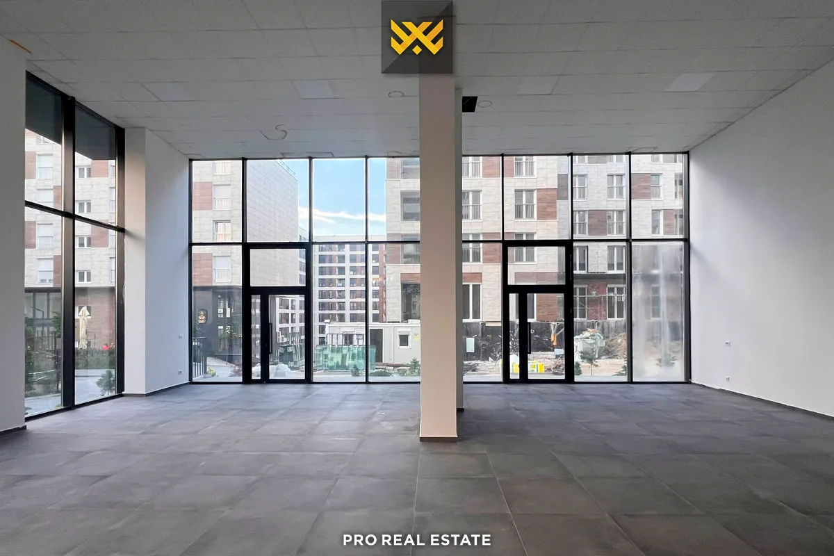 Lokal 368m² me #QIRA në Veternik