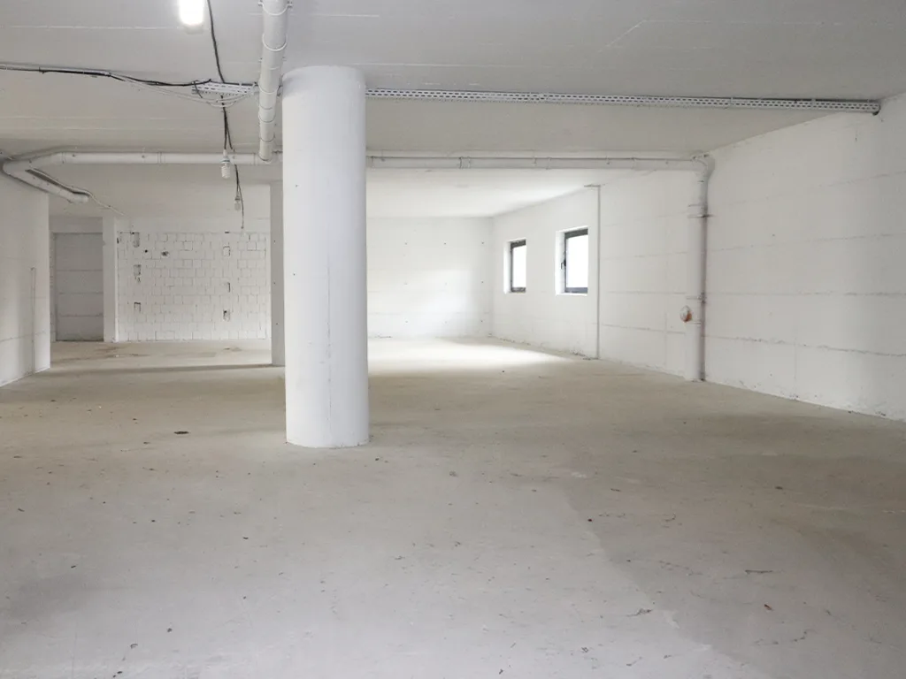 Lokal në shitje 475m² në Rrugën C