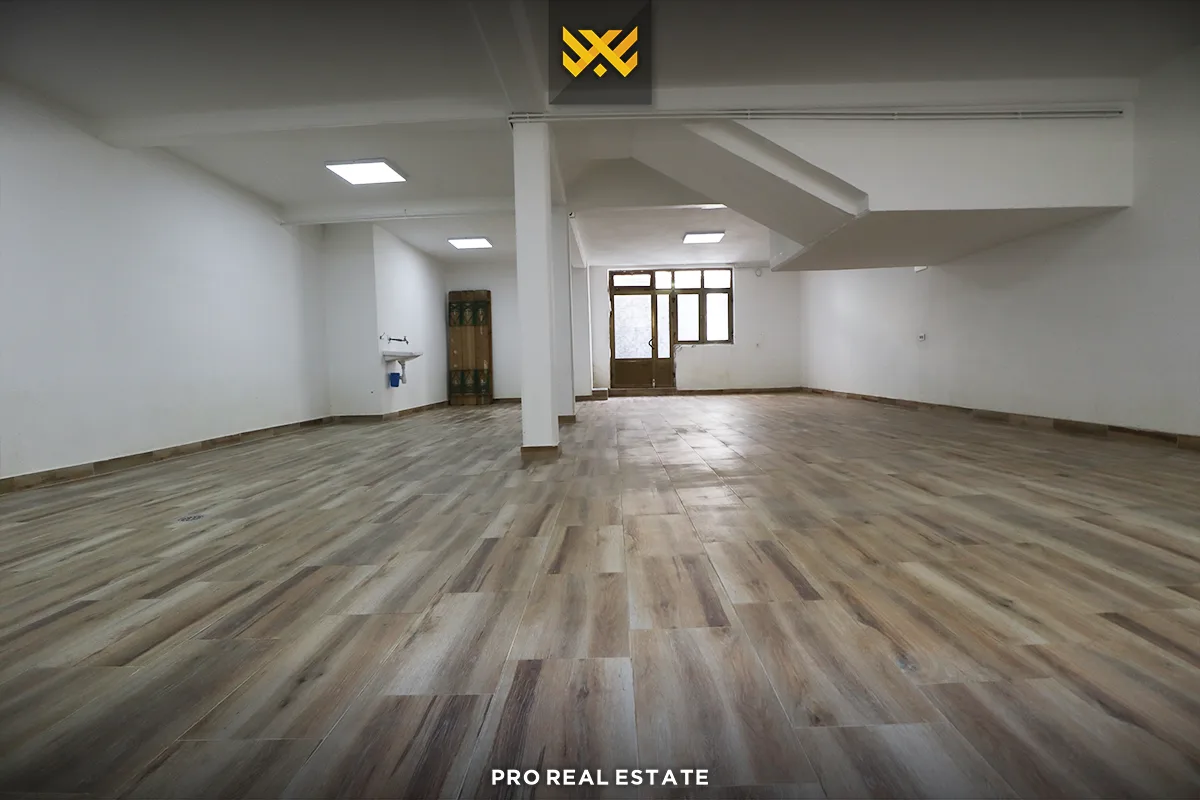 Lokal - Depo 100m² me #QIRA në Lagje të Spitalit.