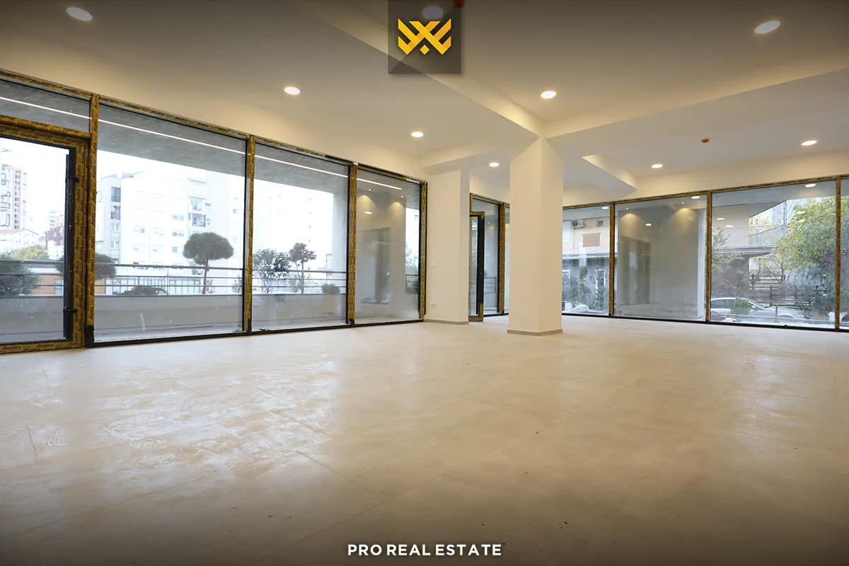 Lokal 94.19m² me #QIRA në Bregun e Diellit.