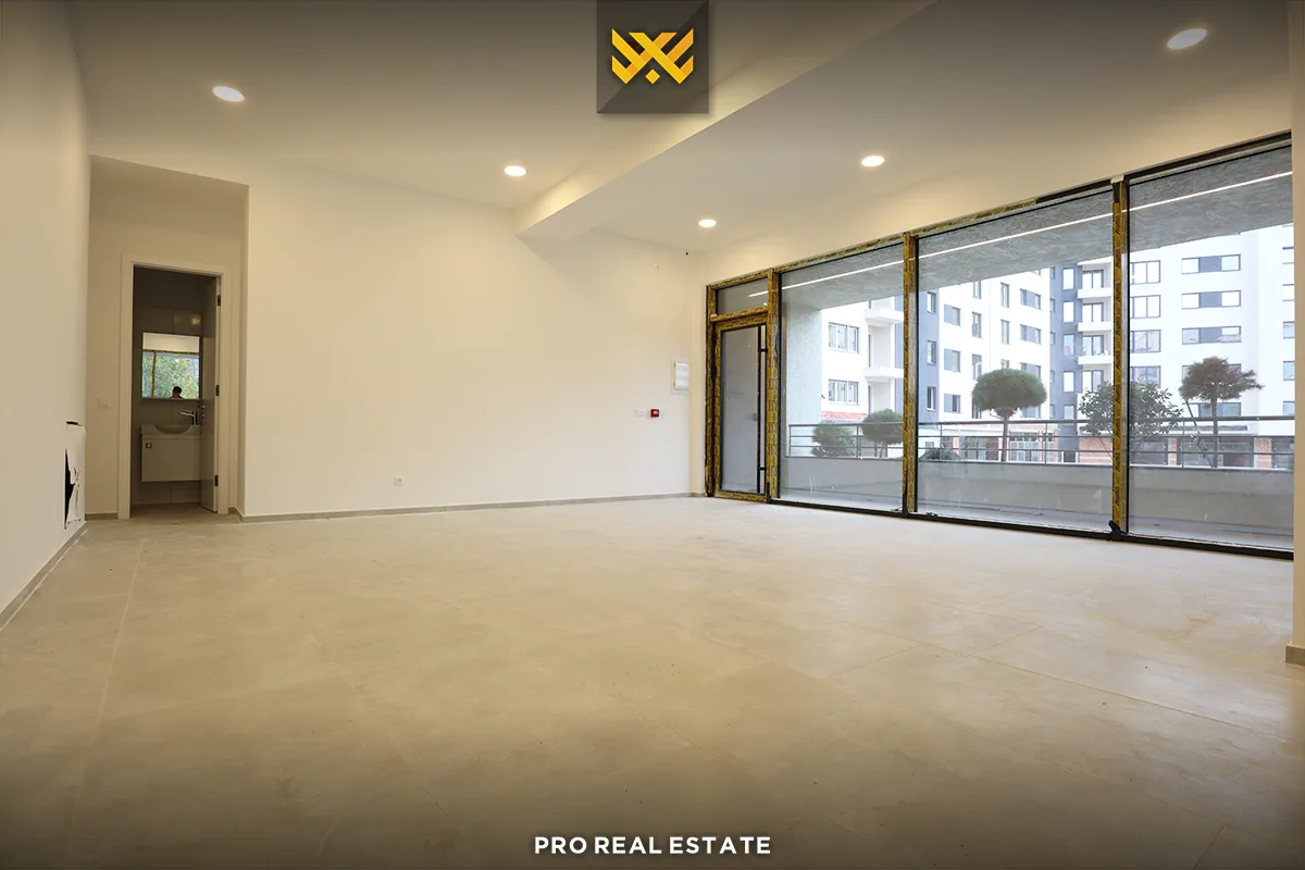 Lokal 94.19m² me #QIRA në Bregun e Diellit.